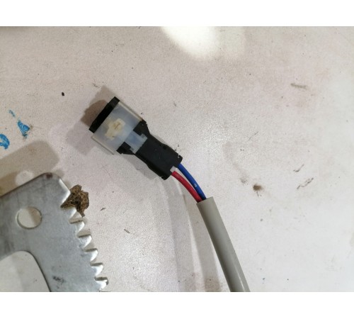 Стеклоподъемник двери задний правый