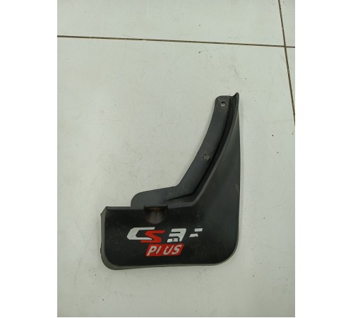 Брызговик задний правый