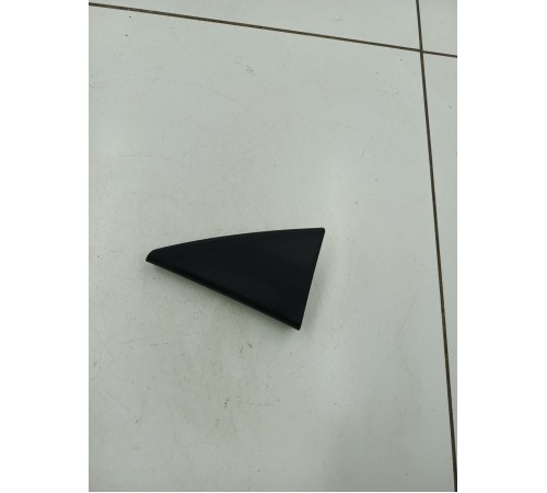 Накладка двери (уголок) передний левый