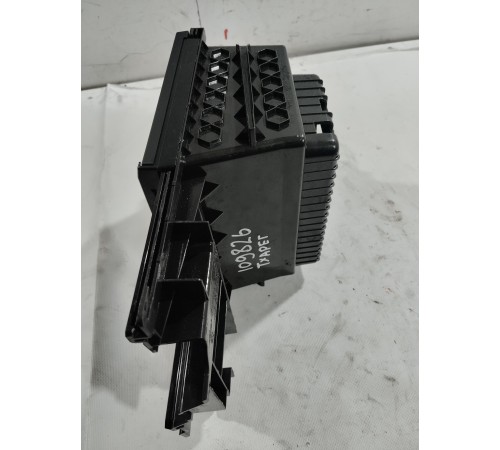 Ящик центральной консоли