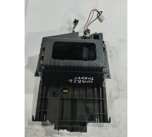 Ящик центральной консоли