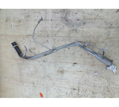 Горловина топливного бака