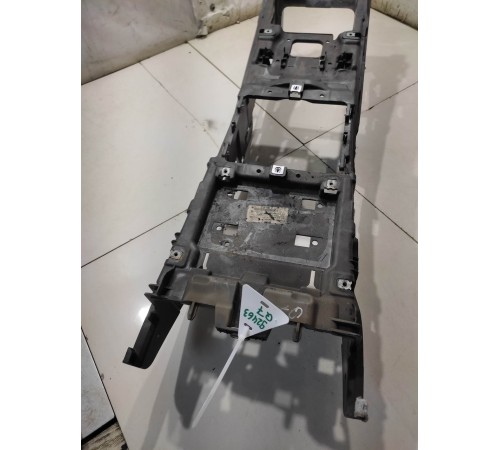 Направляющая центральной консоли