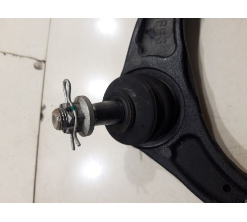 Рычаг подвески(передний правый)