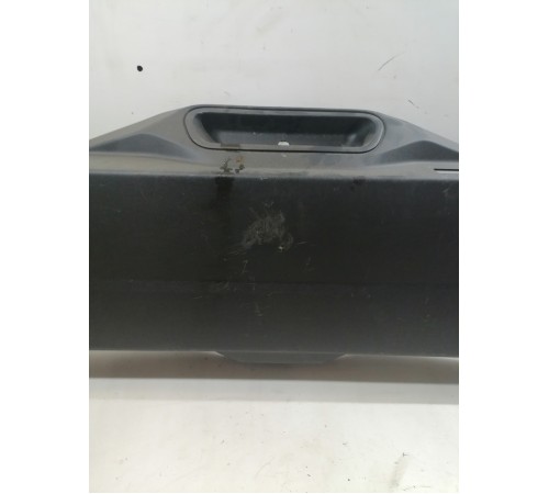 Обшивка крышки багажника