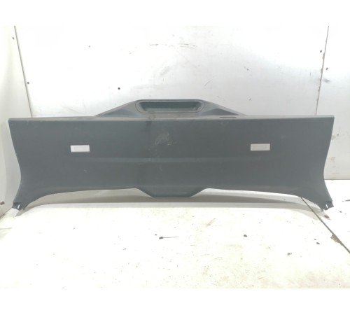 Обшивка крышки багажника