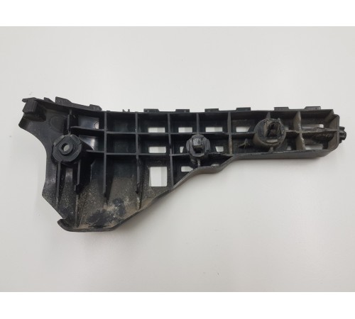 Кронштейн бампера передний правый