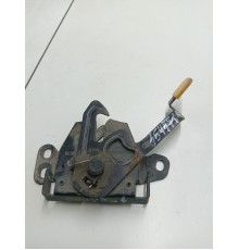 Замок капота