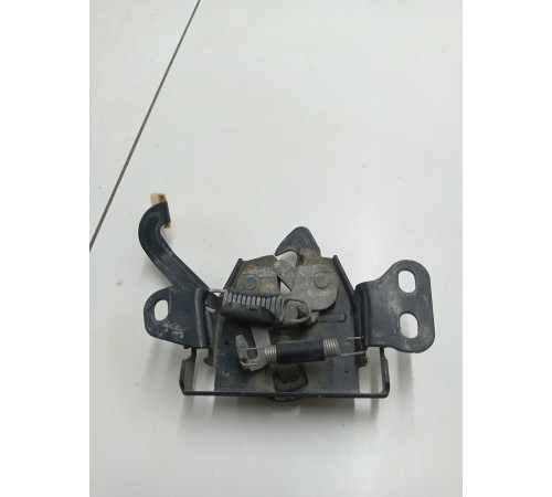 Замок капота