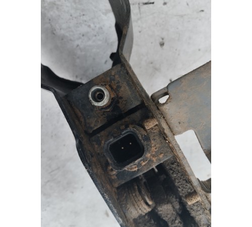 Гидрозамок кабины левый