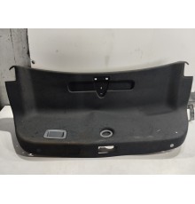 Обшивка крышки багажника