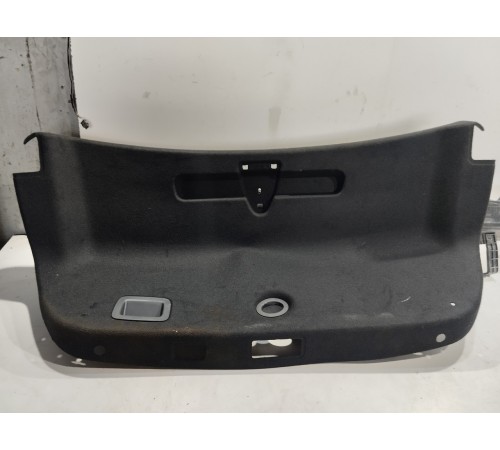 Обшивка крышки багажника