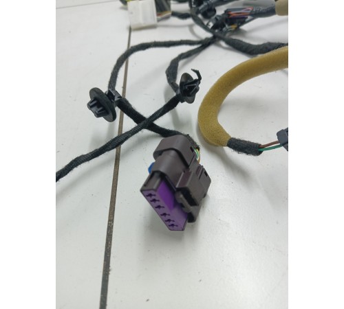 Электропроводка двери передняя левая