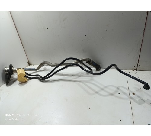 Горловина топливного бака