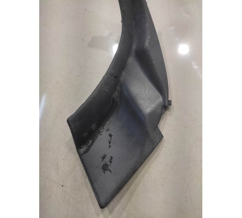 Накладка лобового стекла (левая)