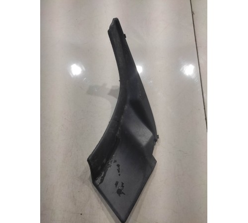 Накладка лобового стекла (левая)