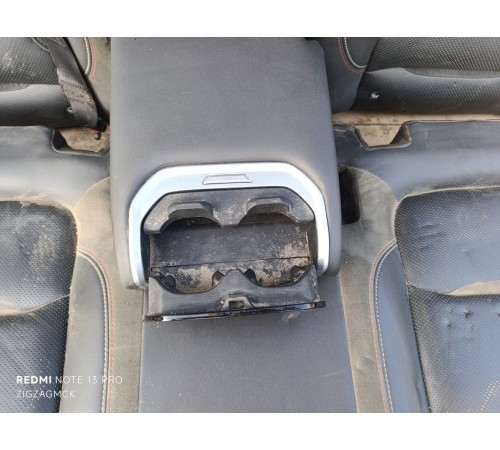 Задний ряд сидений