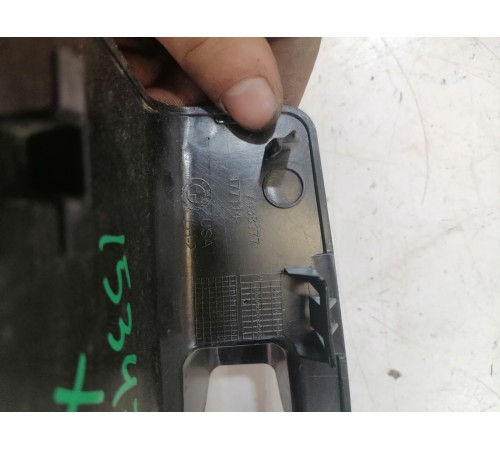 Накладка замка багажника