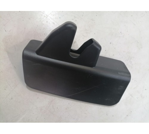 Накладка замка багажника