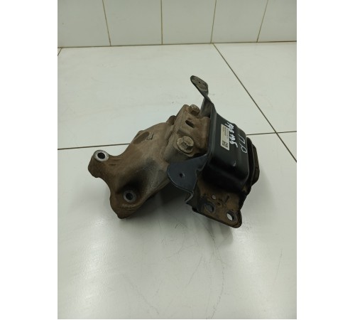 Подушка опора двигателя левая