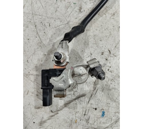 Клемма аккумулятора минусовая