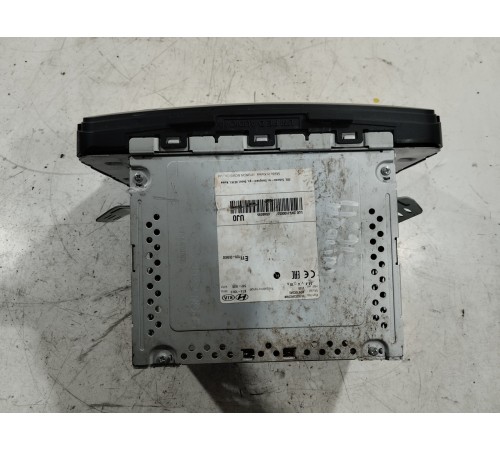 Мультимедийное устройство (магнитола)