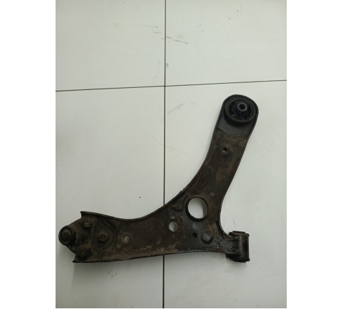 Рычаг подвески передний левый