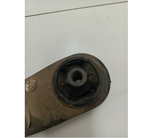 Рычаг подвески передний левый