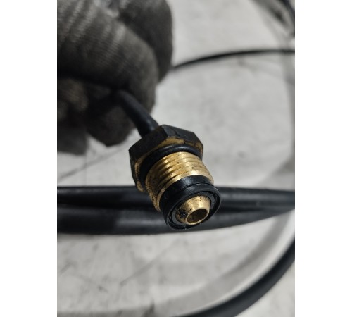 Штуцер тормозной системы