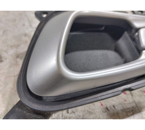 Ручка двери передняя левая внутренняя