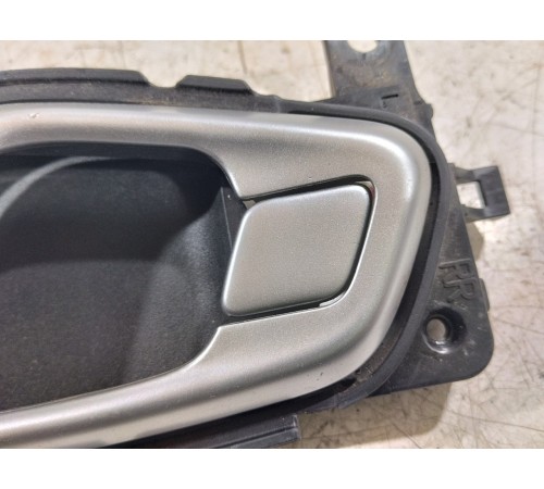 Ручка двери передняя левая внутренняя