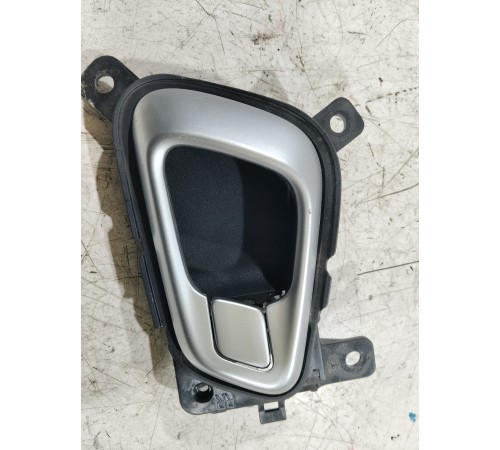 Ручка двери передняя левая внутренняя