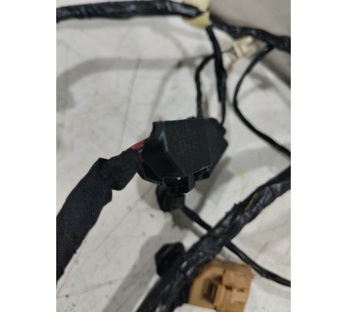 Электропроводка двери передняя левая