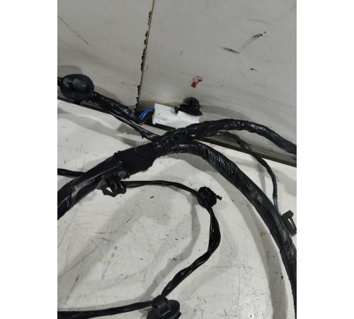 Электропроводка двери передняя левая