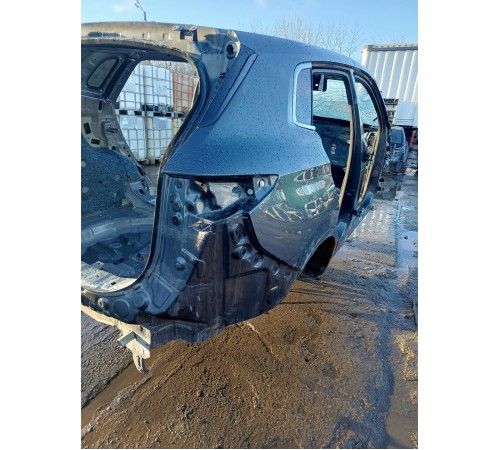 Крыло (заднее, правое)четверть