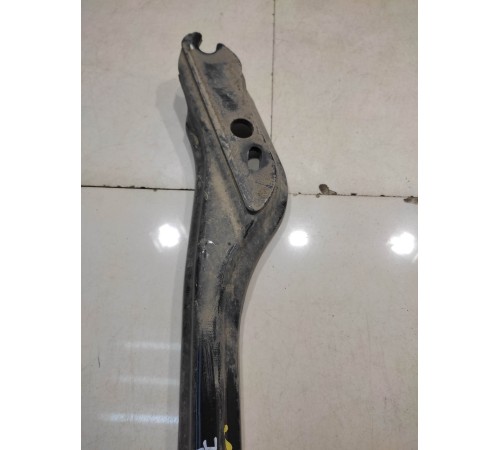 Кронштейн подрамника (задний, правый)