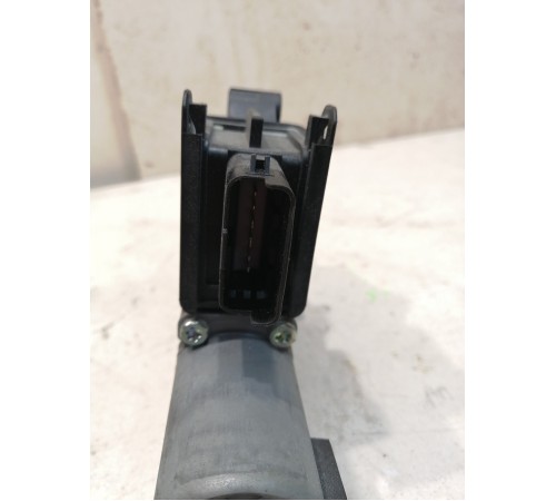 Моторчик стеклоподъемника задний правый