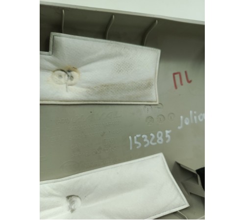 Обшивка центральной стойки левая верхняя