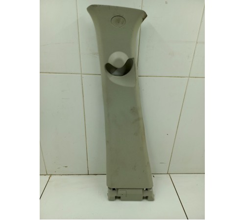 Обшивка центральной стойки левая верхняя