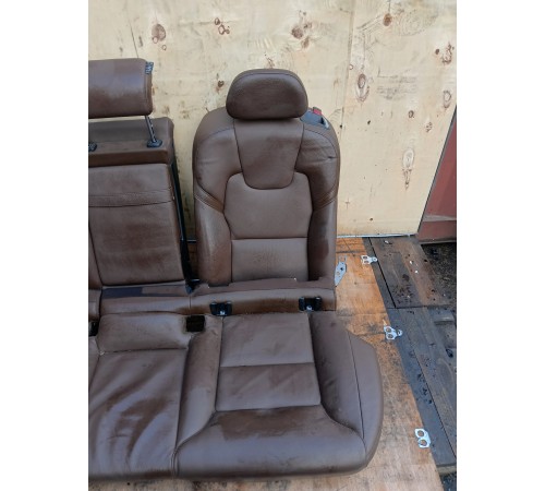 Задний ряд сидений