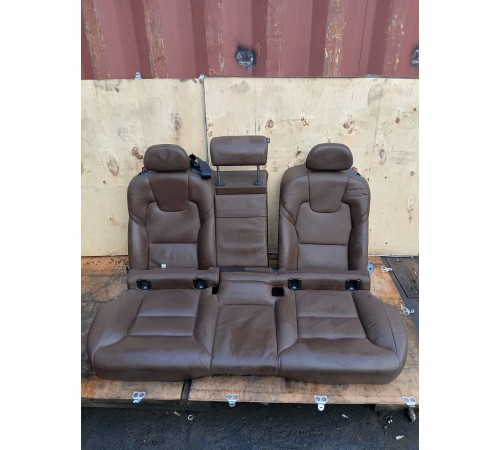 Задний ряд сидений