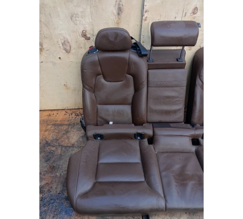 Задний ряд сидений