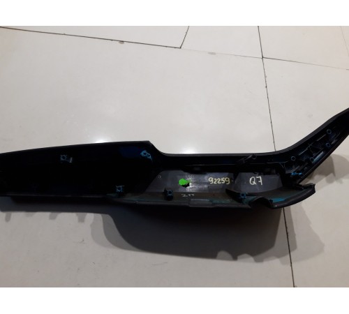 Подлокотник двери (задний правый)