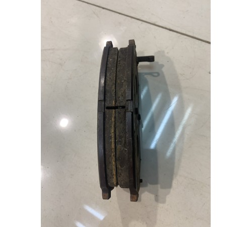 Тормозные колодки (передние)