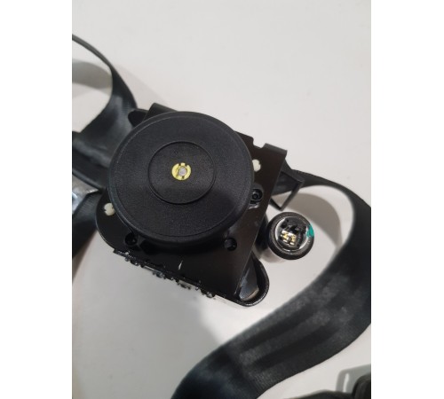 Ремень безопасности второго ряда левый