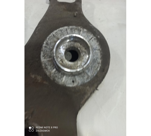 Рычаг задний правый