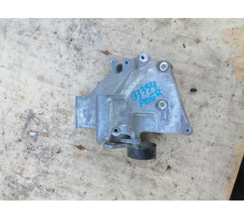 Кронштейн двигателя,с роликом 