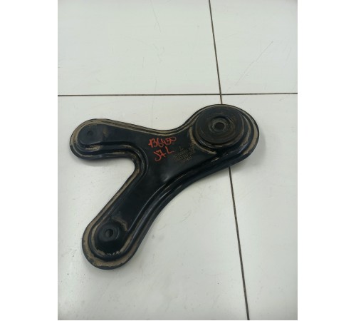 Кронштейн подрамника левый 