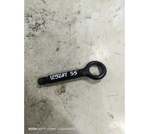 Крюк буксировочный