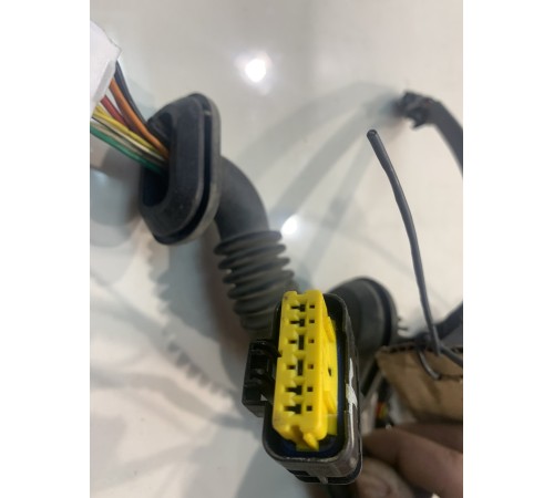 Электропроводка двери (задняя, правая)